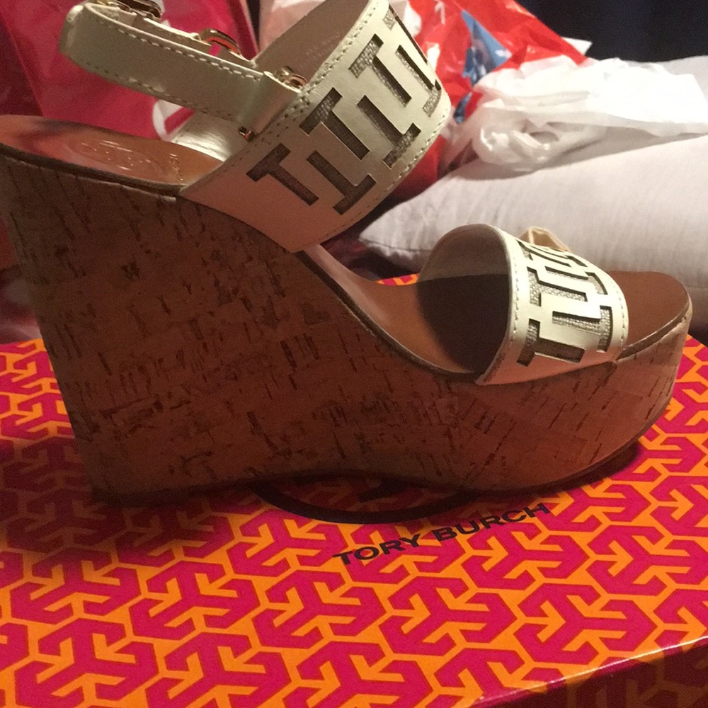 Pumps - Picture 3 of 3